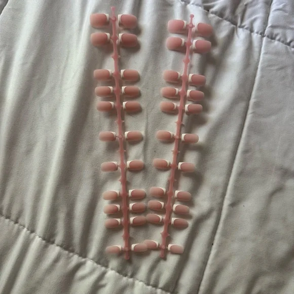 BTArtBox Nails X-Coat Tips Pink French Manicure Short Square - Picture 5 of 9